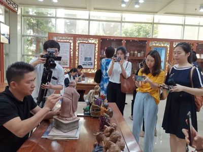 走訪世賽金牌學院 信息技術咨詢服務驅動國際化學習型工廠建設